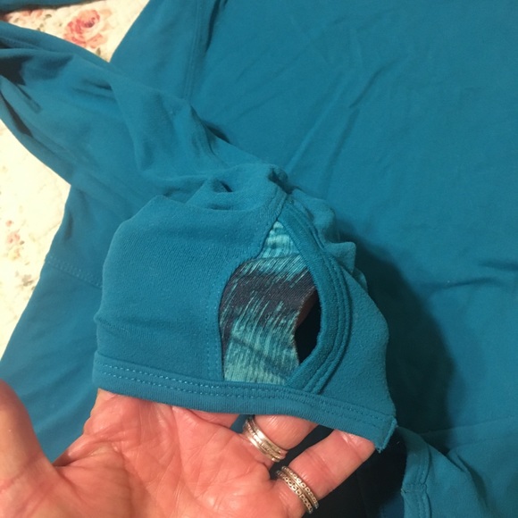 The North Face Hoodie - Picture 3 of 4